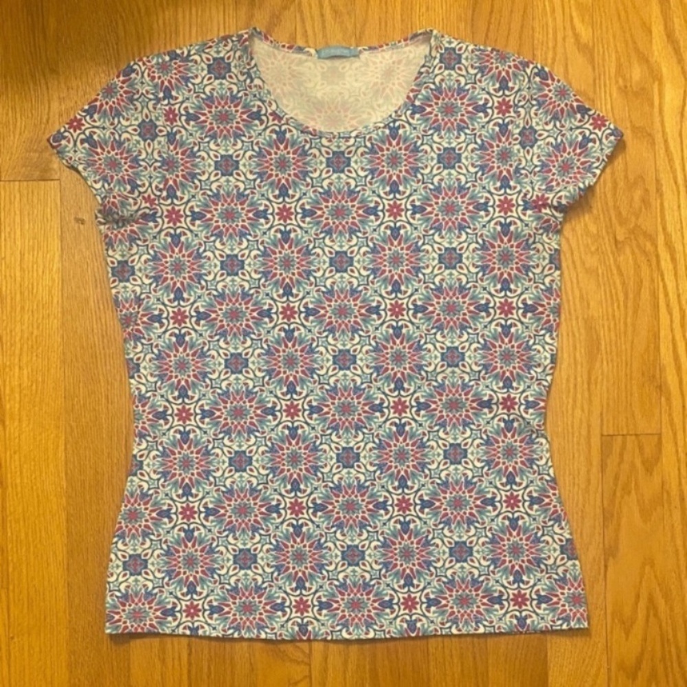 J McLaughlin Floral Tile-Print Short Sleeve Tee in Blue & Pink